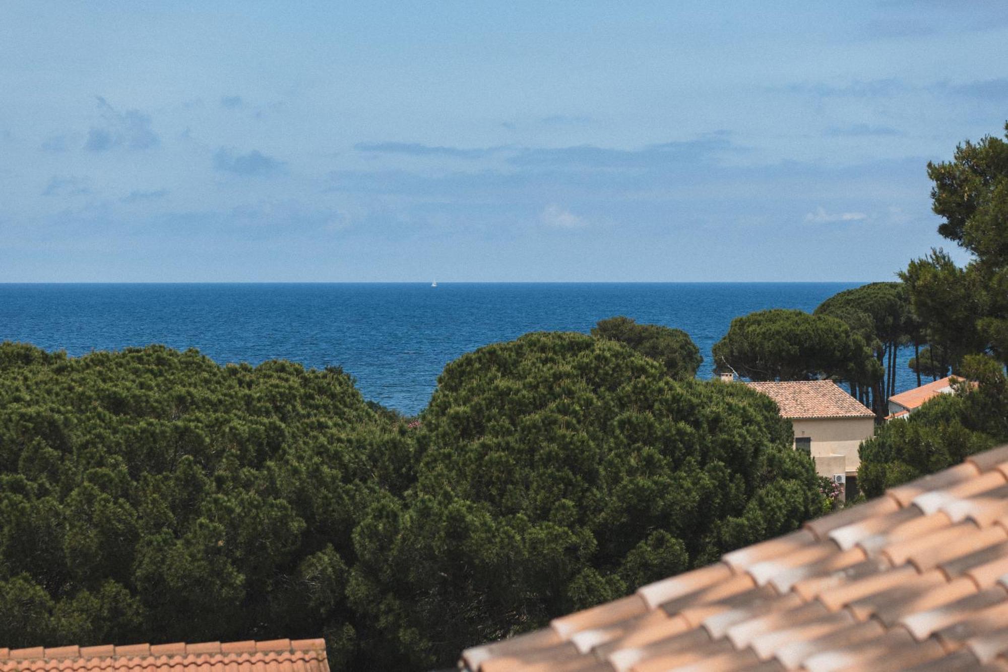 Boutique Hotel Responsable Et Restaurant Basgi Basgi Saint-Florent  Exterior foto