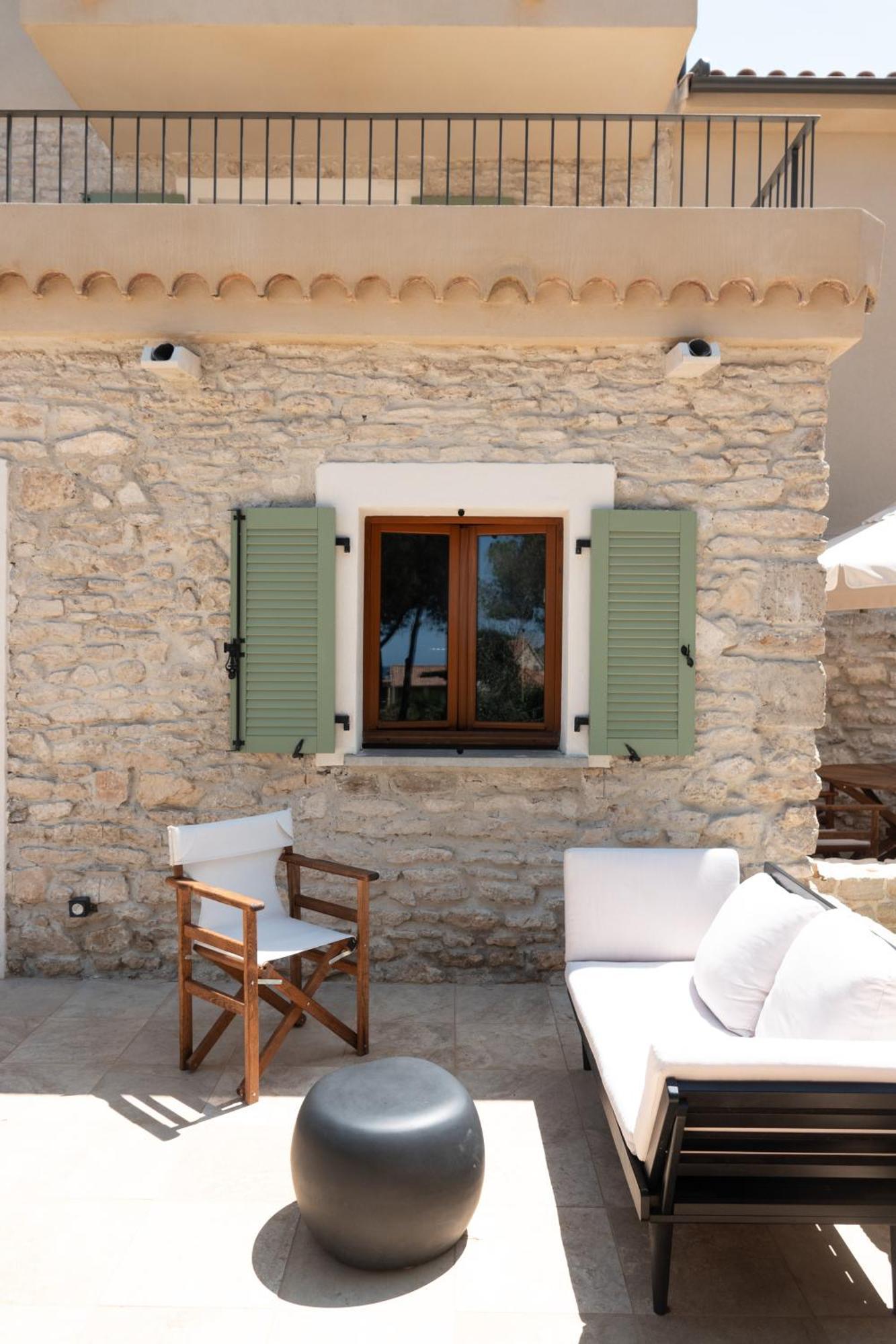 Boutique Hotel Responsable Et Restaurant Basgi Basgi Saint-Florent  Exterior foto
