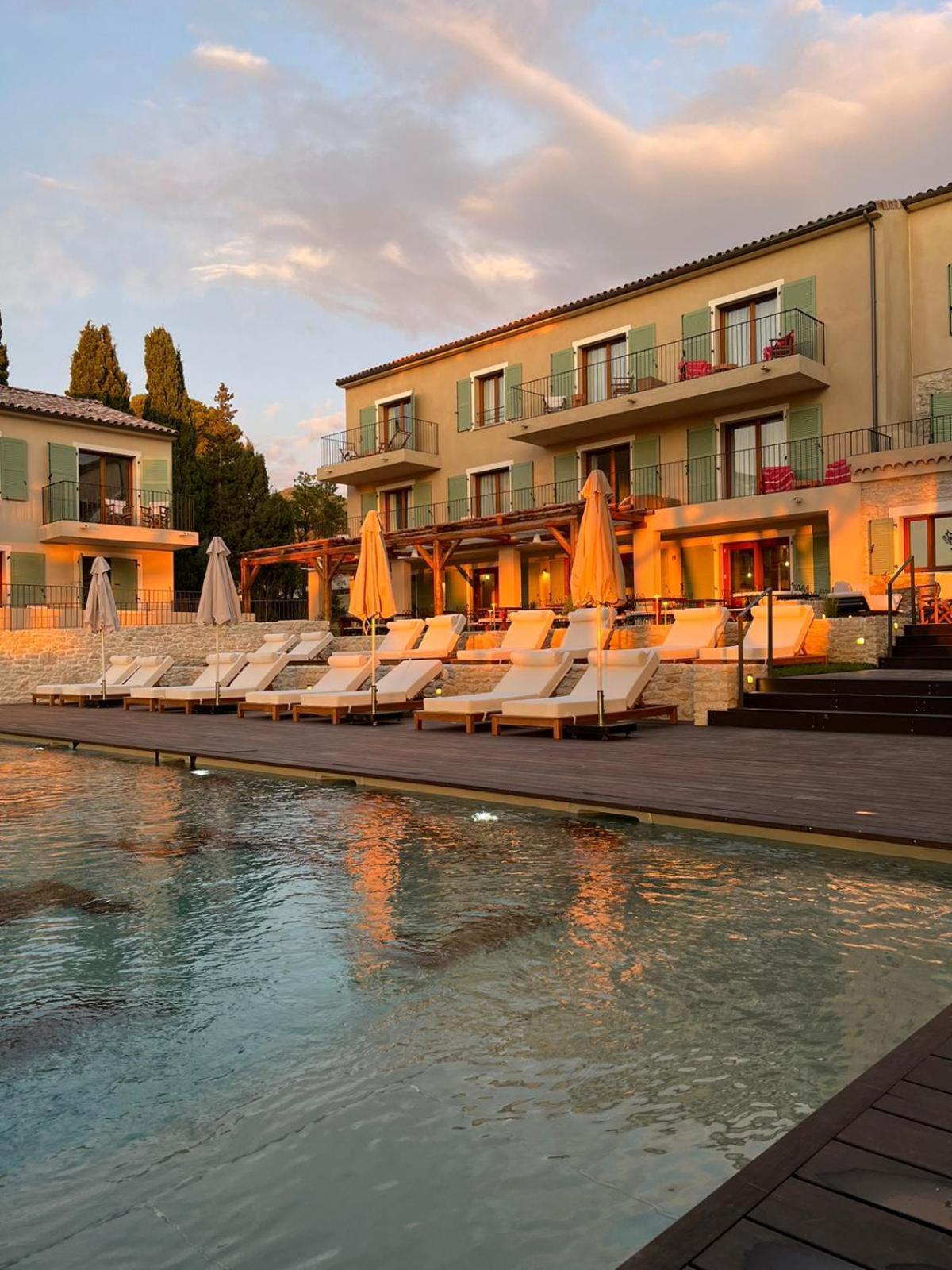 Boutique Hotel Responsable Et Restaurant Basgi Basgi Saint-Florent  Exterior foto