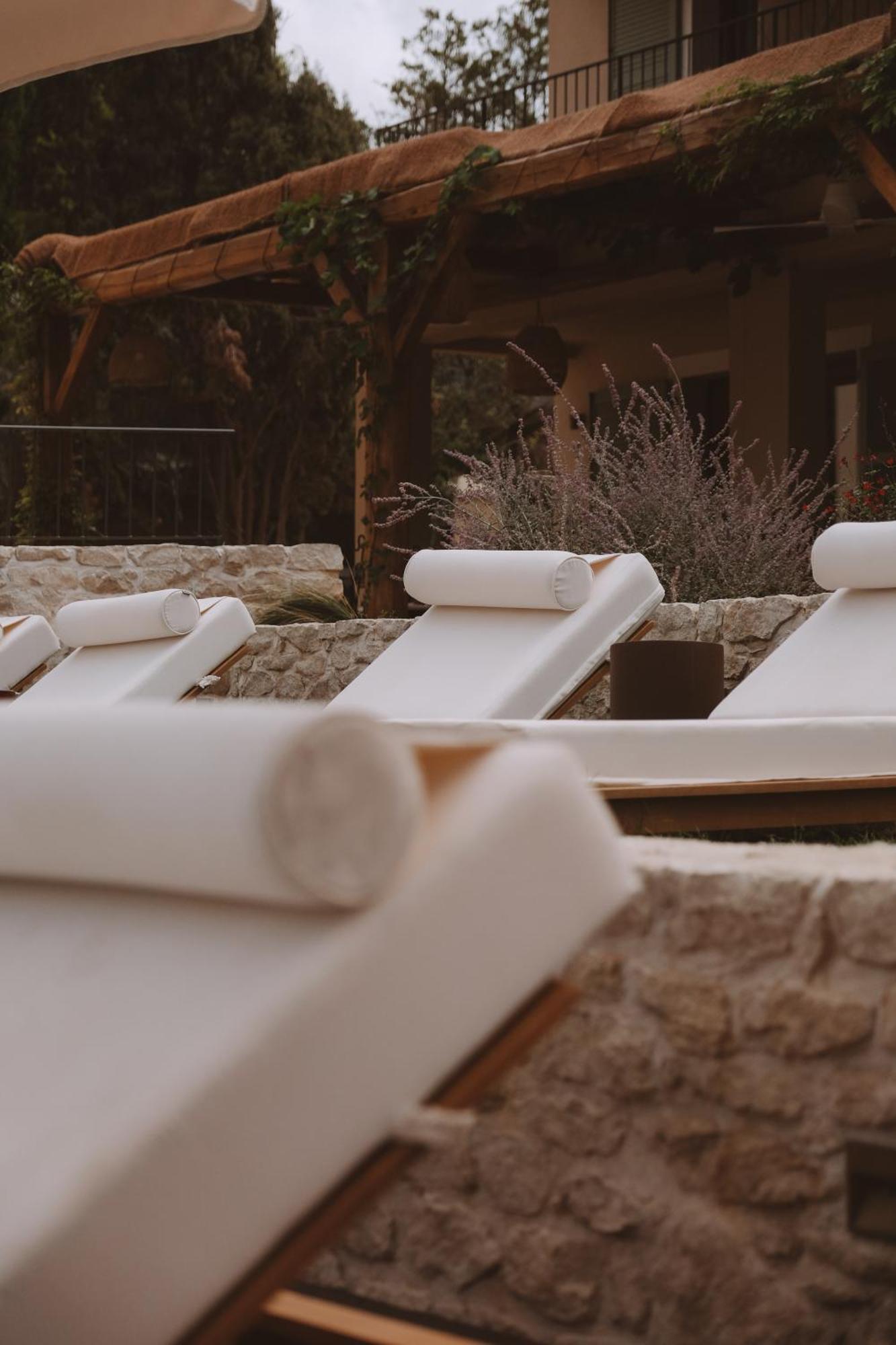 Boutique Hotel Responsable Et Restaurant Basgi Basgi Saint-Florent  Exterior foto